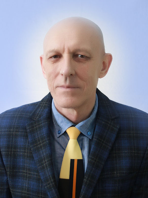 Лапутько Юрий Николаевич.
